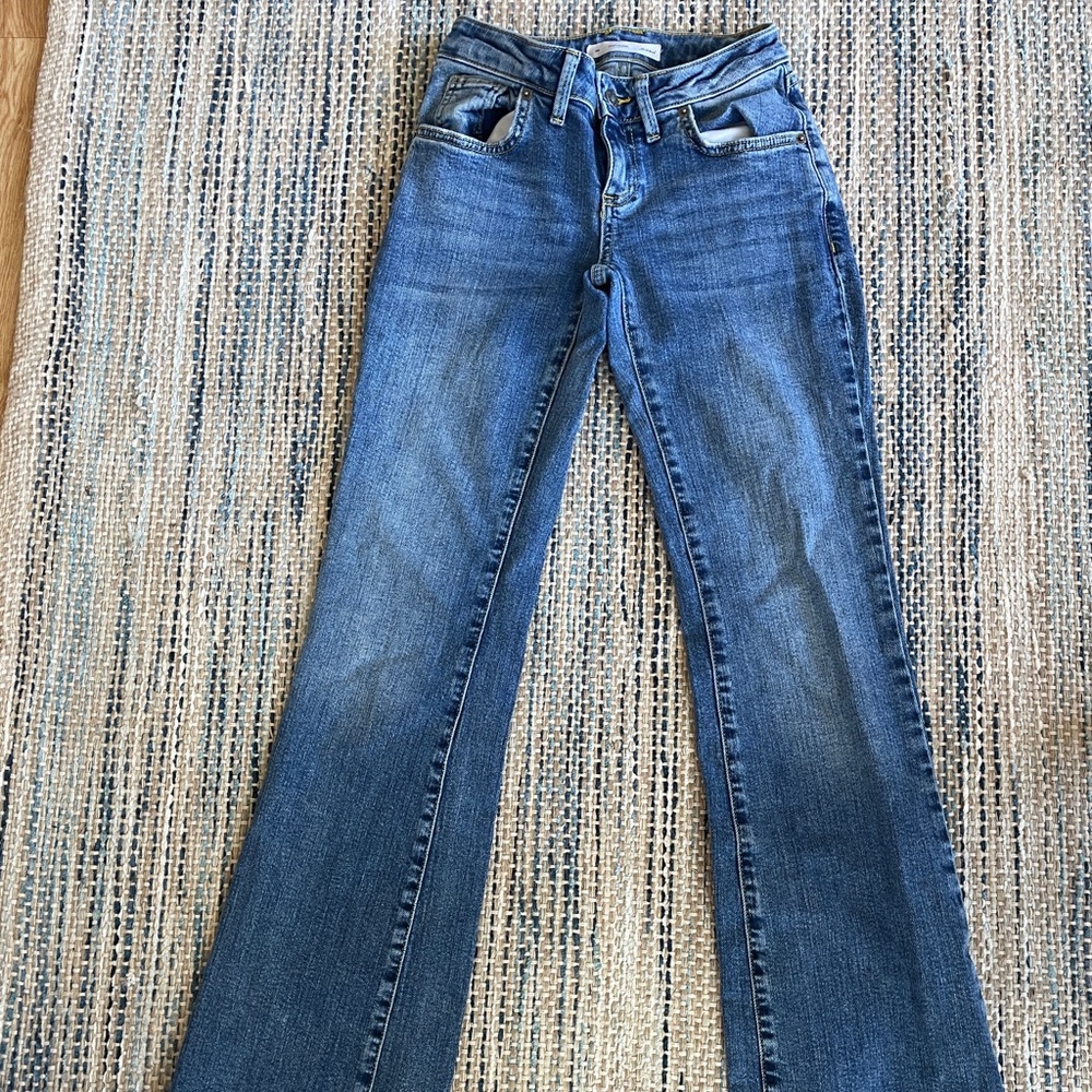 Low rise jeans